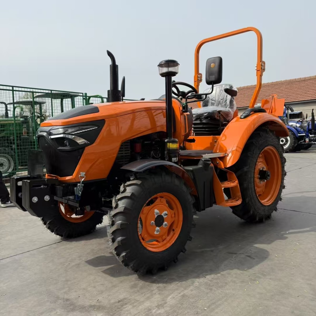 Mua Trung Quốc giá rẻ làm ở Trung Quốc Giá máy kéo nông nghiệp Mini Tractor Mini 4x4 nhỏ Máy kéo nông trại Mini Farming Mini Farming để bán